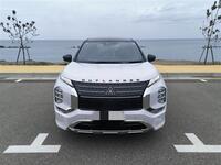三菱 アウトランダーPHEV P_7人乗り_4WD(2.4)
