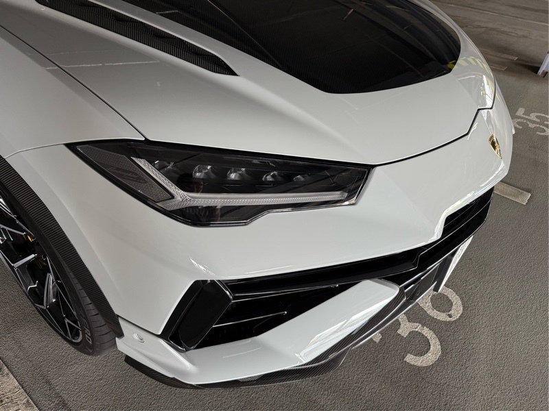 ランボルギーニ ウルス ペルフォルマンテ_LHD_4WD（AT_4.0）