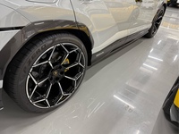 ランボルギーニ ウルス ペルフォルマンテ_LHD_4WD（AT_4.0）