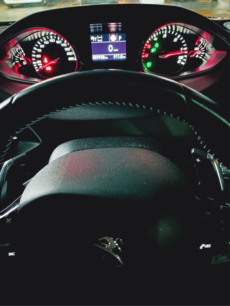 プジョー 308 (ハッチバック) アリュール ブルーHDi_RHD(EAT_1.5)