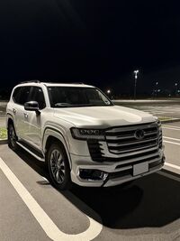 トヨタ ランドクルーザー300 ZX_7人乗り_4WD (AT_3.5_ガソリン)