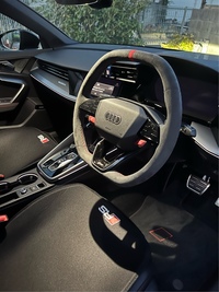 アウディ RS3 スポーツバック RS3 スポーツバック_RHD_4WD(AT_2.5)