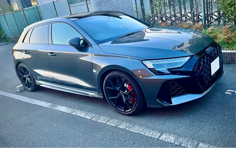 アウディ RS3 スポーツバック RS3 スポーツバック_RHD_4WD(AT_2.5)