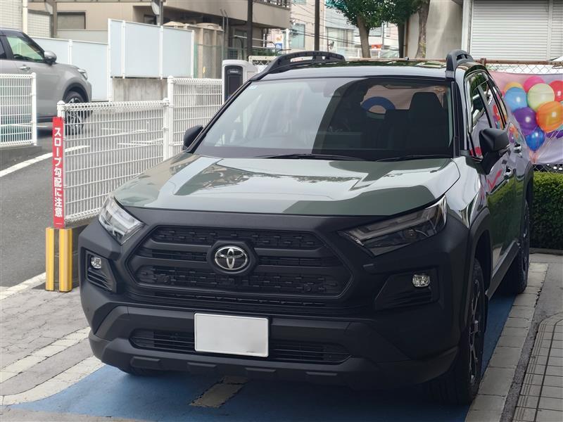 トヨタ RAV4ハイブリッド アドベンチャー“オフロードパッケージ II”_E-Four(CVT_2.5_ハイブリッド)