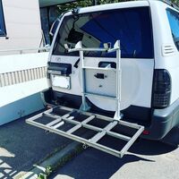 トヨタ ランドクルーザープラド TXワイド_4WD(5ドア_AT_3.0ディーゼル)