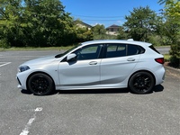 BMW 1シリーズ ハッチバック 118d インディビジュアルエディション_RHD(AT_2.0)
