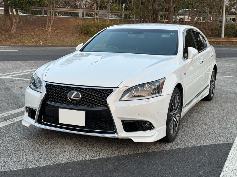 レクサス LS 460“Fスポーツ”_5人乗り(ECT_4.6)