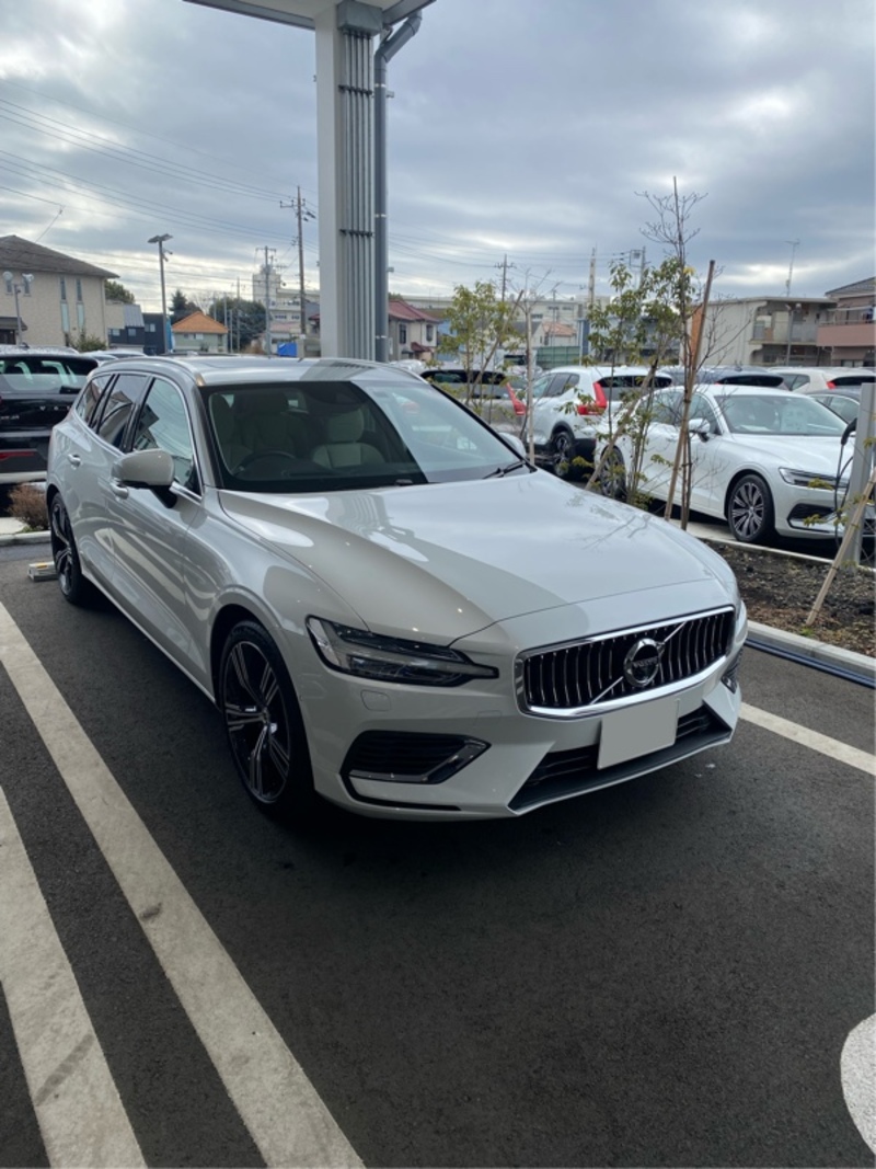 ボルボ V60 プラグインハイブリッド T6 ツインエンジン AWD インスクリプション_RHD_AWD(AT_2.0)