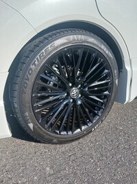 トヨタ ハリアーハイブリッド Z“レザーパッケージ”(CVT_2.5_ハイブリッド)