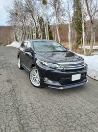 トヨタ ハリアー プレミアム_4WD(CVT_2.0)