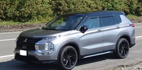 三菱 アウトランダーPHEV ブラックエディション_5人乗り_4WD(2.4)