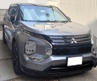 三菱 アウトランダーPHEV ブラックエディション_5人乗り_4WD(2.4)