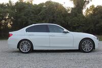 BMW 3シリーズ セダン 328i ラグジュアリー スマート・クルーズ_RHD(AT_2.0)