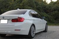 BMW 3シリーズ セダン 328i ラグジュアリー スマート・クルーズ_RHD(AT_2.0)