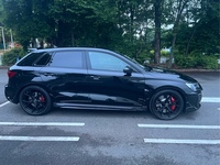 アウディ RS3 スポーツバック RS3 スポーツバック_RHD_4WD(AT_2.5)