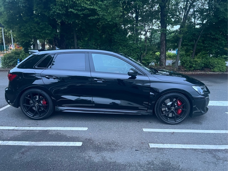 アウディ RS3 スポーツバック RS3 スポーツバック_RHD_4WD(AT_2.5)