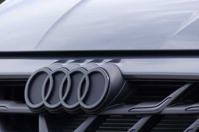 アウディ S3 スポーツバック （ハッチバック） S3 スポーツバック_RHD_4WD(Sトロニック_2.0)
