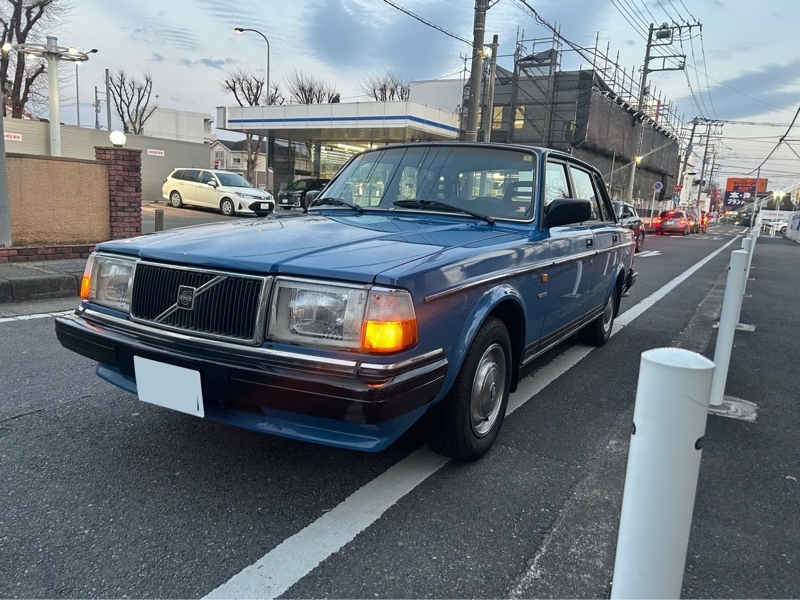 ボルボ 240 セダン