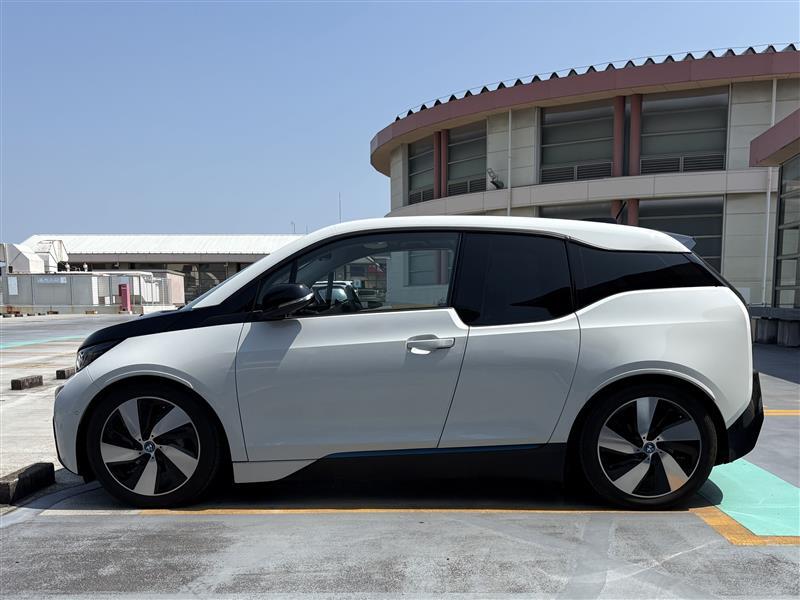 BMW i3 i3 ロッジ レンジ・エクステンダー装備車_RHD(0.65)
