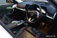 BMW iX1 xドライブ 30 xライン_RHD_4WD