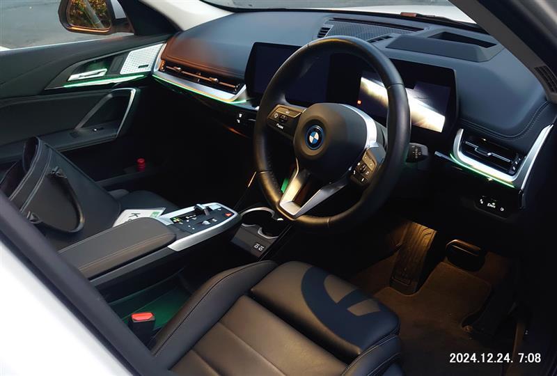 BMW iX1 xドライブ 30 xライン_RHD_4WD
