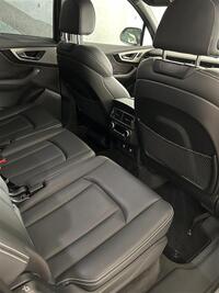アウディ Q7 2.0 TFSI クワトロ_アダプティブエアサスペンション仕様_RHD_4WD(AT_2.0)