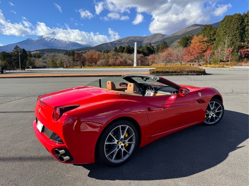 フェラーリ カリフォルニア カリフォルニア_LHD(AT_4.3)