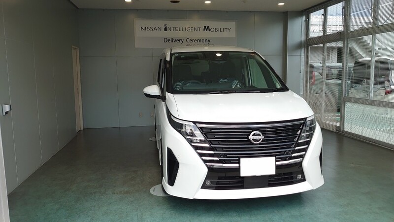 日産 セレナ e-POWER ハイウェイスター V(1.4)