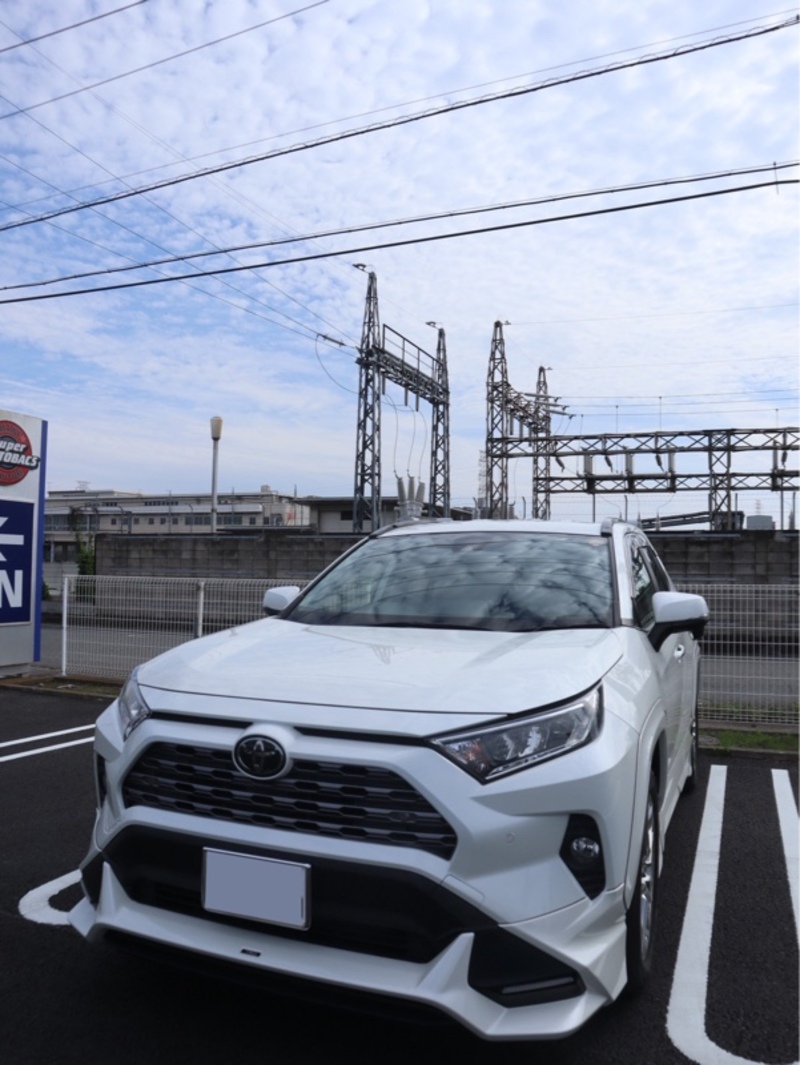 トヨタ RAV4 G“Zパッケージ”_4WD(CVT_2.0)