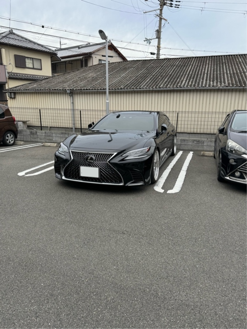 レクサス LS 500“バージョンL”(AT_3.5)