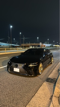 レクサス LS 500“バージョンL”(AT_3.5)