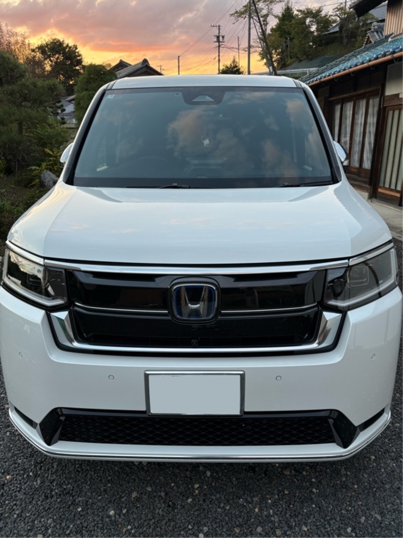 ホンダ ステップワゴンスパーダ e:HEV スパーダ プレミアムライン_7人乗り (CVT_2.0)