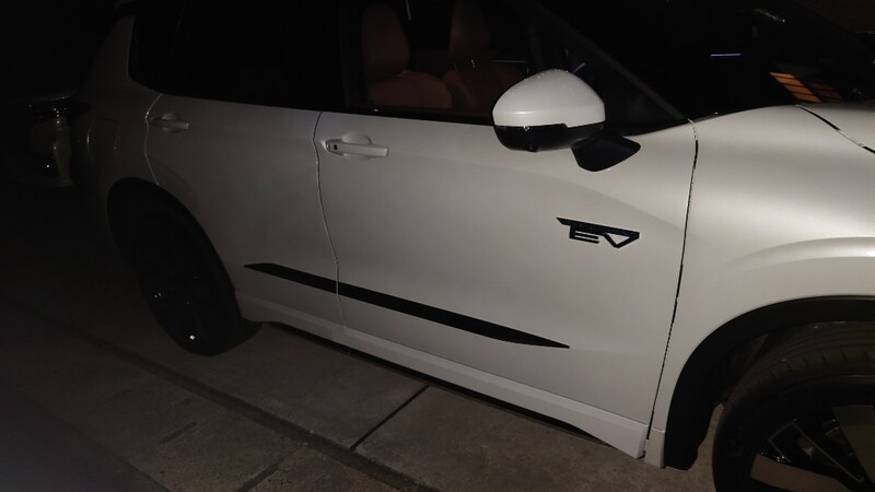三菱 アウトランダーPHEV P エグゼクティブパッケージ_5人乗り_4WD(2.4)