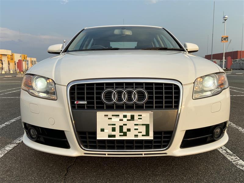 アウディ A4 （セダン） 2.0 ダイナミックライン プラス_RHD(CVT_2.0)