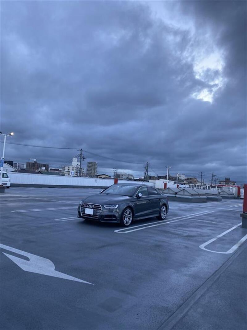 アウディ S3（セダン） セダン_RHD_4WD(AT_2.0)