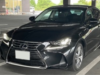 レクサス ISハイブリッド 300h“バージョンL”(CVT_2.5)
