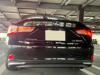 レクサス ISハイブリッド 300h“バージョンL”(CVT_2.5)
