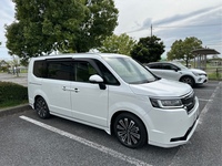 ホンダ ステップワゴンスパーダ e:HEV スパーダ プレミアムライン_7人乗り (CVT_2.0)