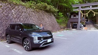三菱 アウトランダーPHEV G_5人乗り_4WD(2.4)