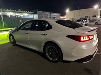 トヨタ カムリ G“レザーパッケージ”_E-Four(CVT_2.5)