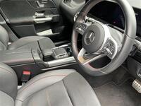 メルセデス・ベンツ GLAクラス GLA200d 4マチック_RHD_4WD(DCT_2.0)