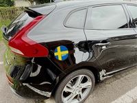 ボルボ V40 D4 モメンタム_RHD(AT_2.0)