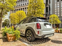 ミニ MINI Crossover クーパー SD クロスオーバー オール4 アンテイムドエディション_RHD_4WD(AT_2.0)