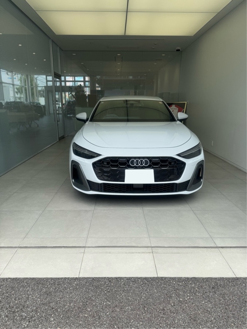 アウディ A5 (セダン)