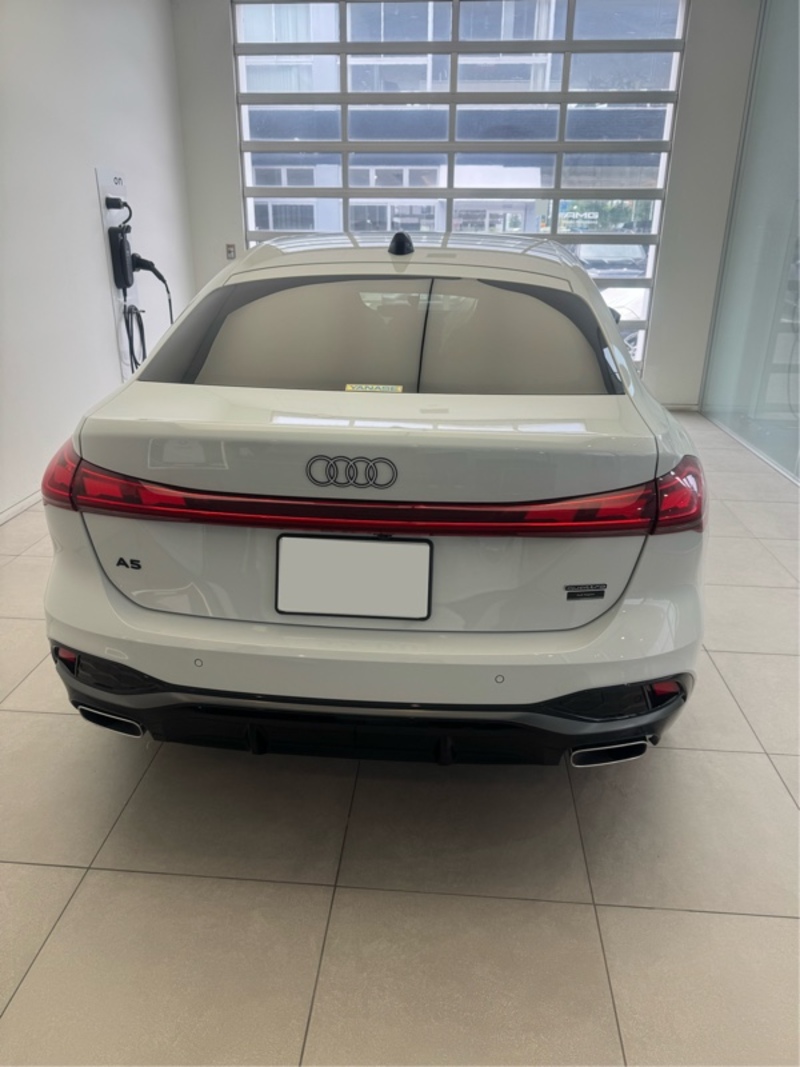 アウディ A5 (セダン)