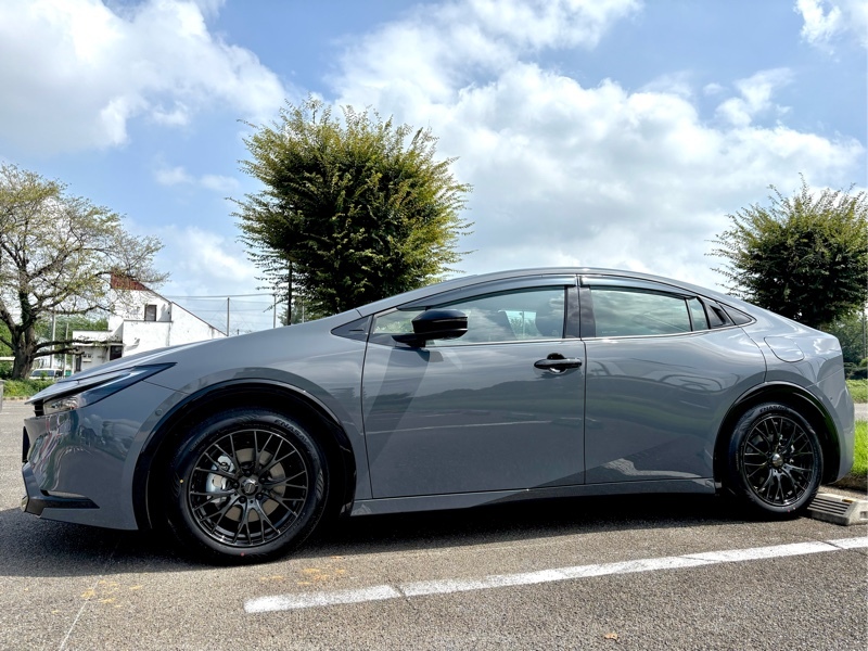 トヨタ プリウス Z(CVT_2.0_プラグインハイブリッド)