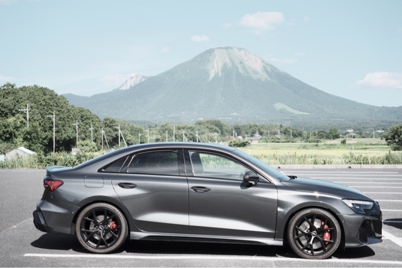 アウディ RS3 （セダン） RS3 セダン_RHD_4WD(AT_2.5)