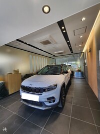 ジープ コマンダー リミテッド_RHD_4WD(AT_2.0)