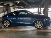 アウディ TT クーペ クーペ 3.2_クワトロ_RHD_4WD(AT_3.2)