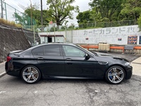 BMW M5 30ヤーレ M5_RHD(M_DCT_4.4)
